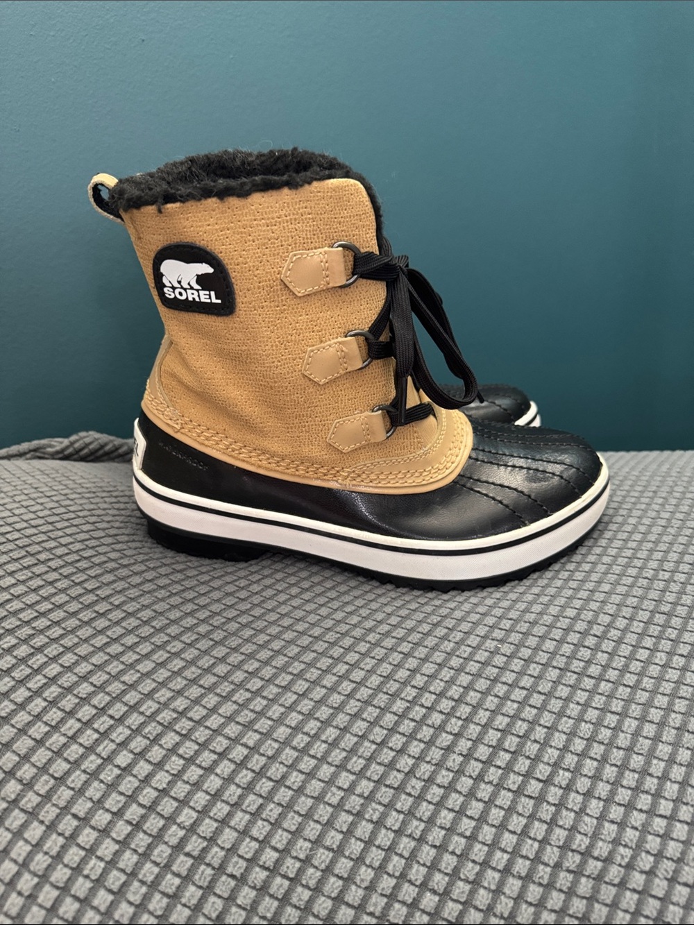 Sorel Two-Tone Lace-Up Winter Boot in Tan and Black